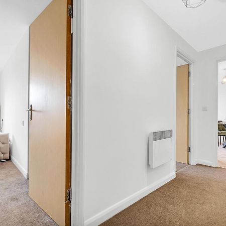Stylish 4Th Floor 2 Bedroom En Suite City Centre Apartment With Parking By Azura Nights Birmingham Ngoại thất bức ảnh